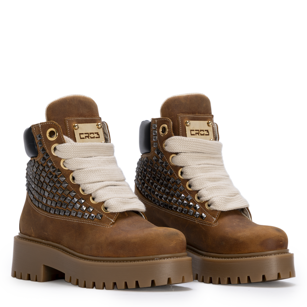 STARBOOT CUSTOM – Brown Pyramid Stud Edition