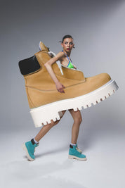 Starboot – Beige Nabuk-Sneaker-CRISTIANZEROTRE